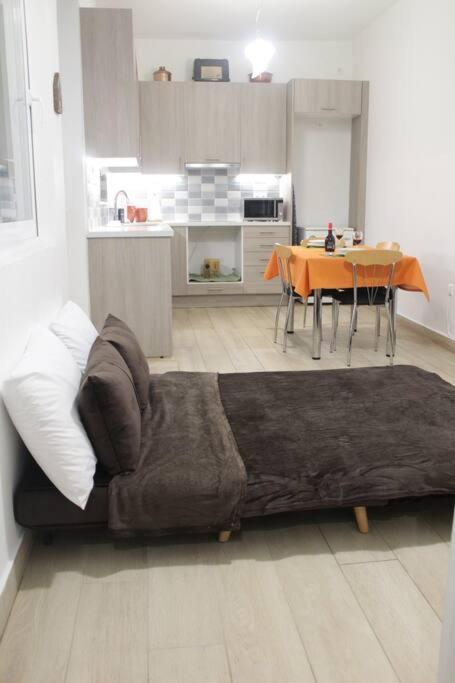 Ranias'S House 2 Apartment พีเรียส ภายนอก รูปภาพ