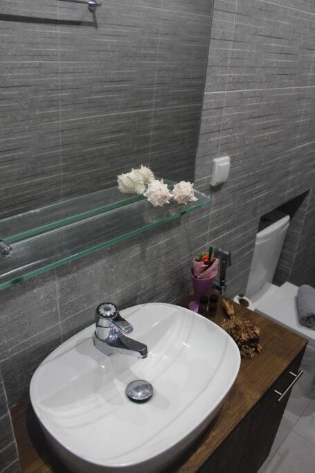 Ranias'S House 2 Apartment พีเรียส ภายนอก รูปภาพ